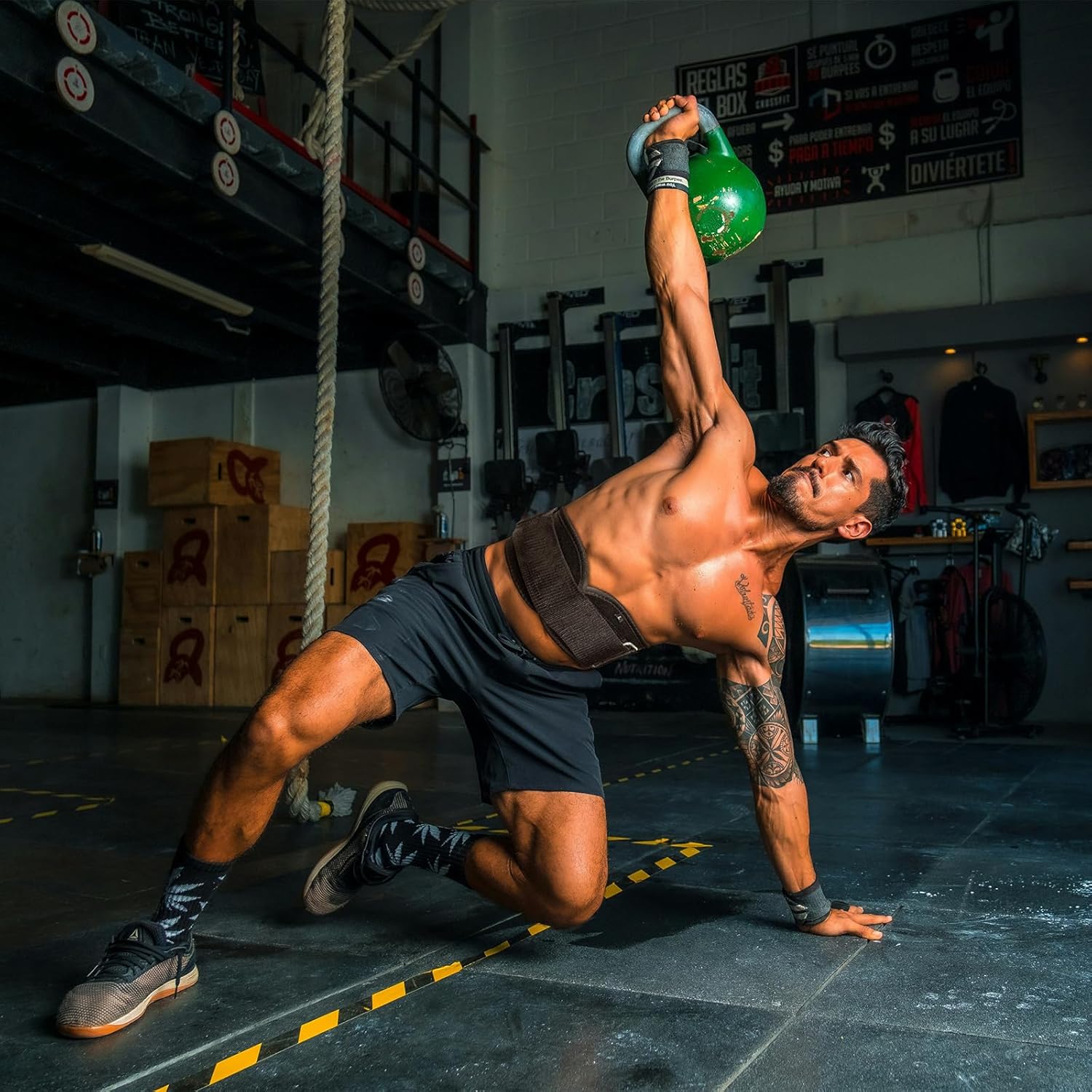 RitFit Weight Lifting Belt - Great for Squats, Lunges, Deadlift, Thrusters - Men and Women - 6 Inch Black/Camouflage - Image 6